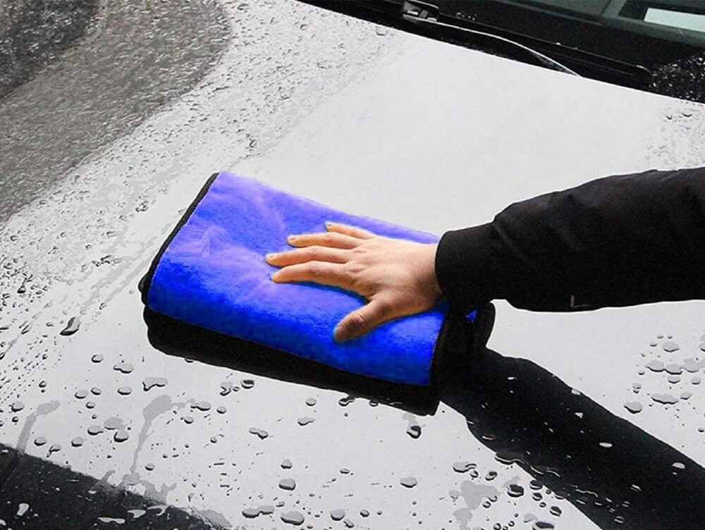 WipeZilla™ 800GSM Premium Microfiber Cloth – Ultra Absorbent, Scratch-Free Cleaning Towel