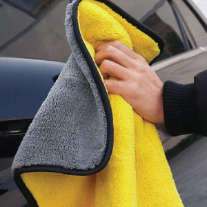 WipeZilla™ 800GSM Premium Microfiber Cloth – Ultra Absorbent, Scratch-Free Cleaning Towel